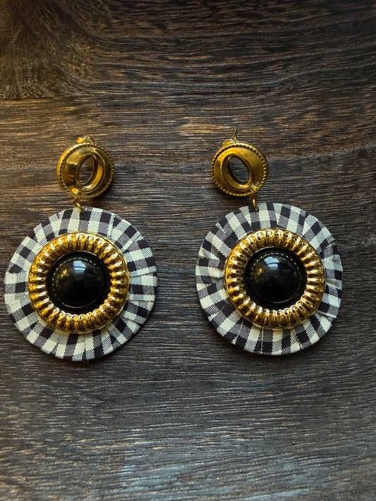 Gingham Medallion